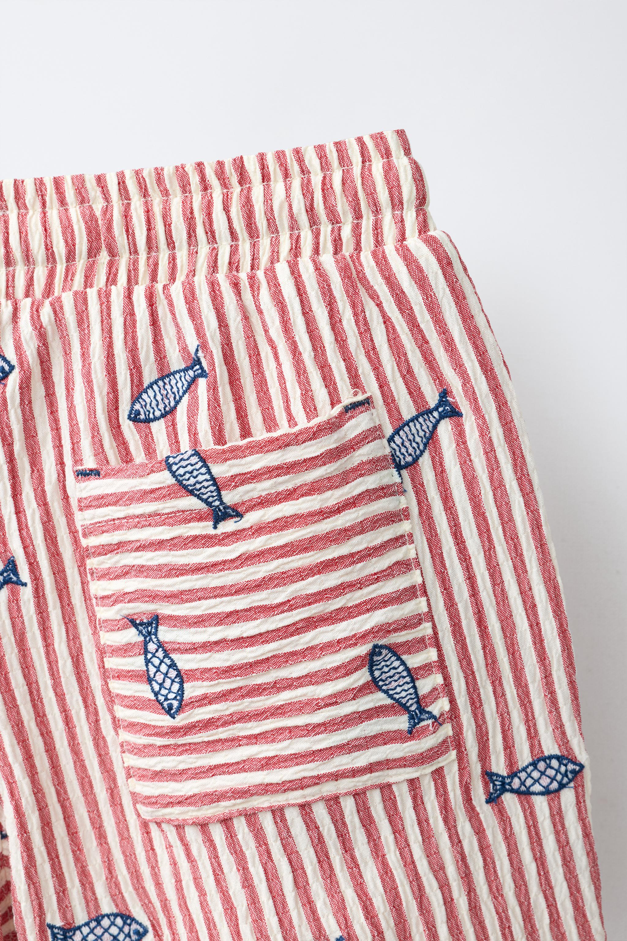 EMBROIDERED FISH SEERSUCKER STRIPED SHORTS